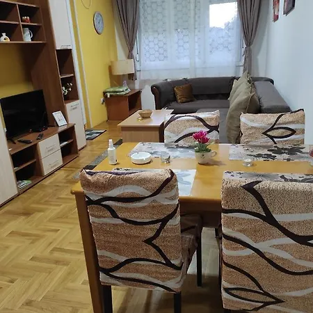 Apartment Marina Sa Garazom
