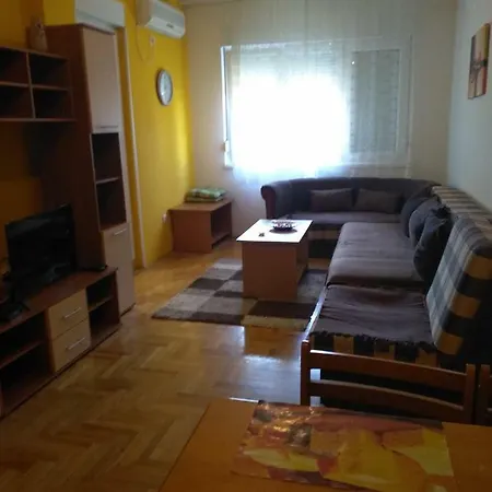 Marina Sa Garazom Lejlighed Novi Sad