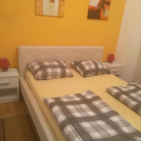 Apartment Marina Sa Garazom